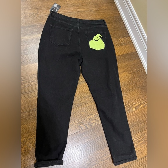 HOT TOPIC DISNEY The Nightmare Before Christmas Oogie Boogie Mom Jean SZ 17 Plus - Picture 14 of 14